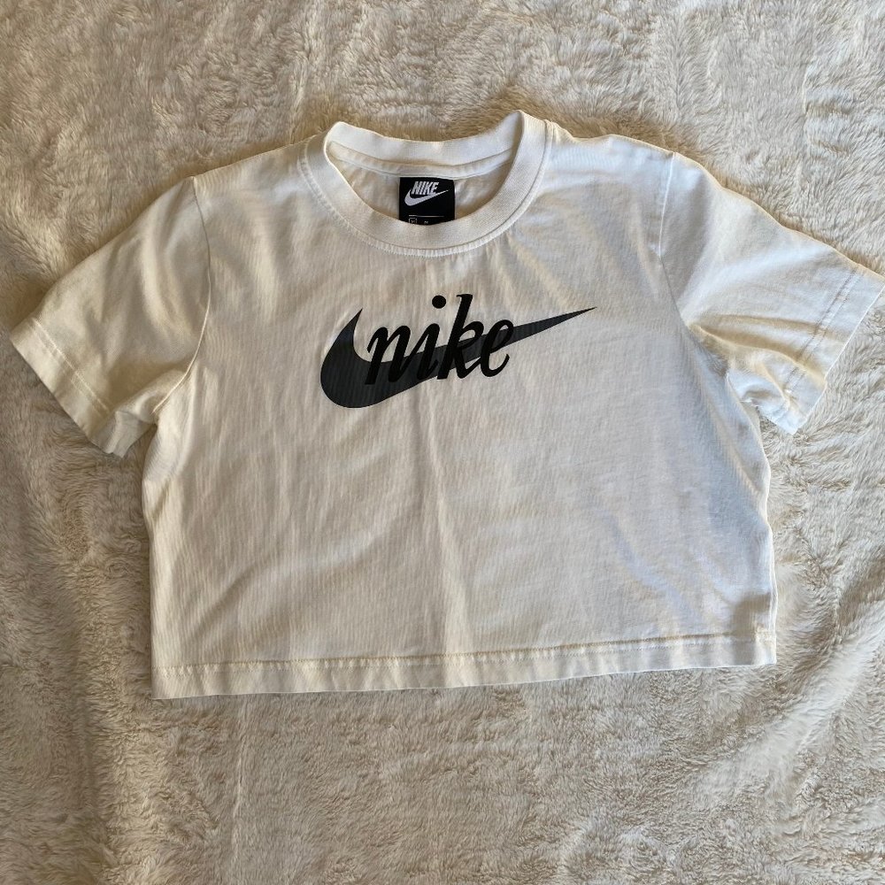 white nike crop top
